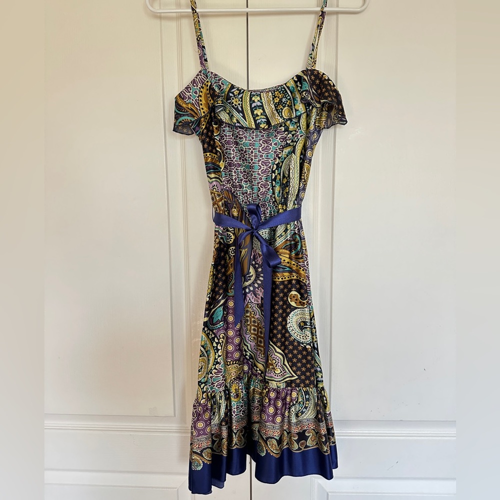 Vibrant Paisley Midi Dress with Belt - size 4